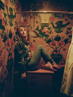 Hayley Williams feet photo 6