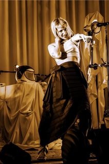 Hayley Williams feet photo 8