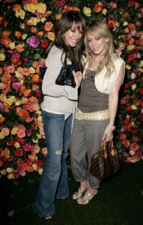 Haylie Duff feet photo thumbnail