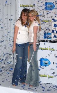 Haylie Duff feet photo thumbnail