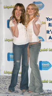 Haylie Duff feet photo thumbnail
