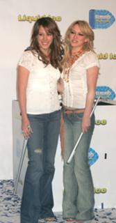 Haylie Duff feet photo thumbnail