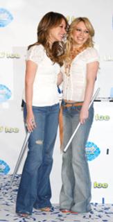 Haylie Duff feet photo thumbnail