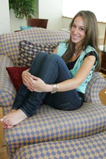 Haylie Duff feet photo thumbnail