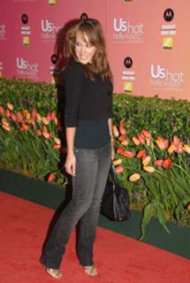 Haylie Duff feet photo thumbnail