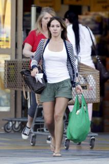 Haylie Duff feet photo thumbnail
