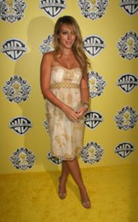Haylie Duff feet photo thumbnail