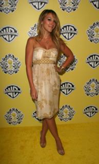 Haylie Duff feet photo thumbnail