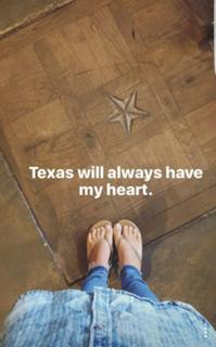 Haylie Duff feet photo thumbnail