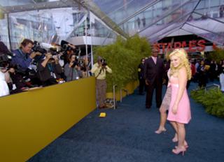 Haylie Duff feet photo thumbnail
