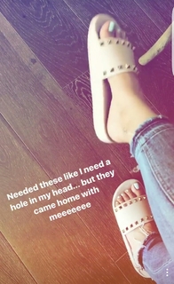 Haylie Duff feet photo thumbnail