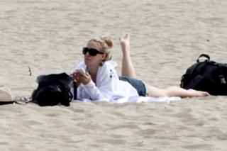 Haylie Duff feet photo thumbnail