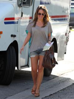 Haylie Duff feet photo thumbnail