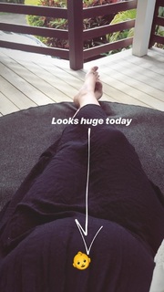 Haylie Duff feet photo thumbnail