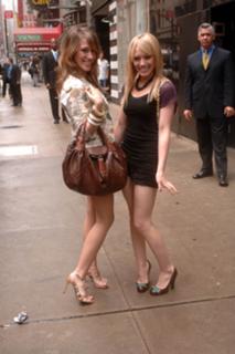 Haylie Duff feet photo thumbnail
