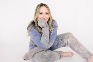 Haylie Duff feet photo thumbnail