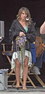 Haylie Duff feet photo thumbnail