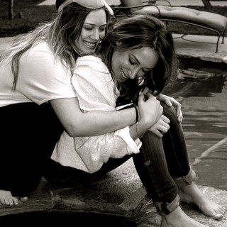 Haylie Duff feet photo thumbnail