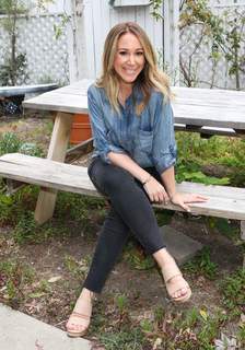 Haylie Duff feet photo thumbnail
