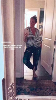 Haylie Duff feet photo thumbnail