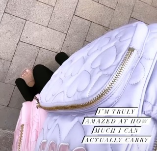 Haylie Duff feet photo thumbnail