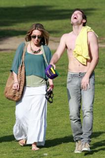 Haylie Duff feet photo thumbnail