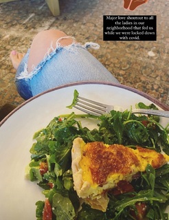Haylie Duff feet photo thumbnail