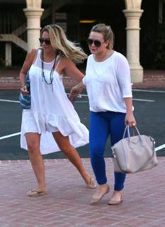 Haylie Duff feet photo thumbnail