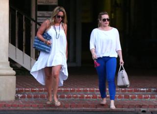 Haylie Duff feet photo thumbnail