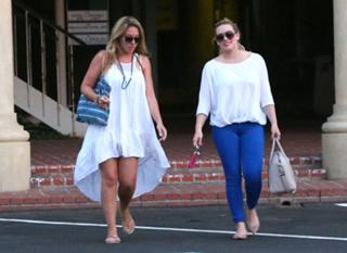 Haylie Duff feet photo thumbnail