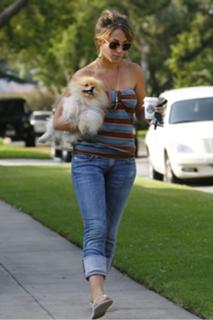 Haylie Duff feet photo thumbnail