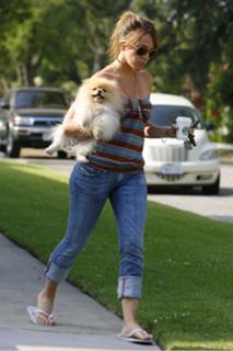 Haylie Duff feet photo thumbnail