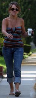 Haylie Duff feet photo thumbnail