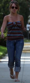 Haylie Duff feet photo thumbnail