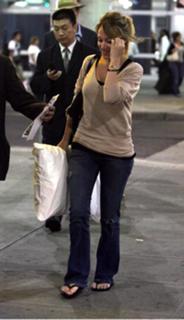Haylie Duff feet photo thumbnail
