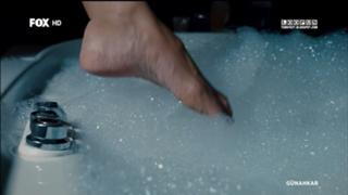 Hazal Filiz Küçükköse feet photo 1