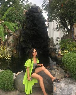 Hazal Filiz Küçükköse feet photo 17