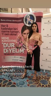 Hazal Filiz Küçükköse feet photo 20