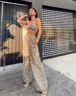 Hazal Filiz Küçükköse feet photo 11