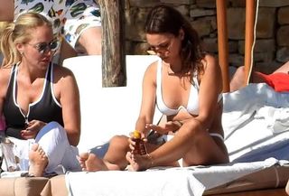 Hazal Filiz Küçükköse feet photo 5