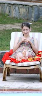 Hazal Kaya feet photo thumbnail