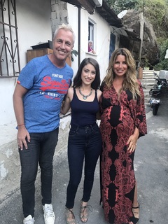 Hazal Kaya feet photo thumbnail
