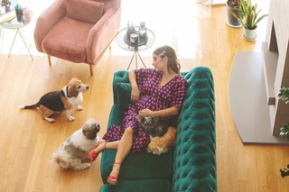 Hazal Kaya feet photo thumbnail