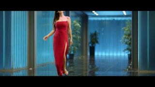 Hazal Kaya feet photo thumbnail