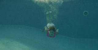 Hazal Kaya feet photo thumbnail