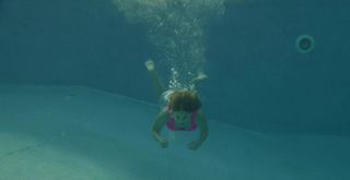 Hazal Kaya feet photo thumbnail