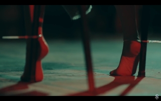 Hazal Subasi feet photo thumbnail