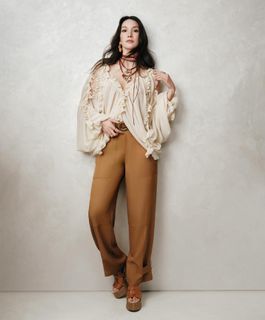 Hazal Subasi feet photo 3