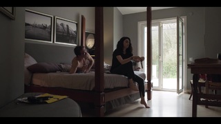 Hazar Ergüclü feet photo thumbnail