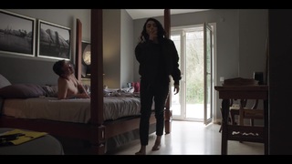 Hazar Ergüclü feet photo thumbnail